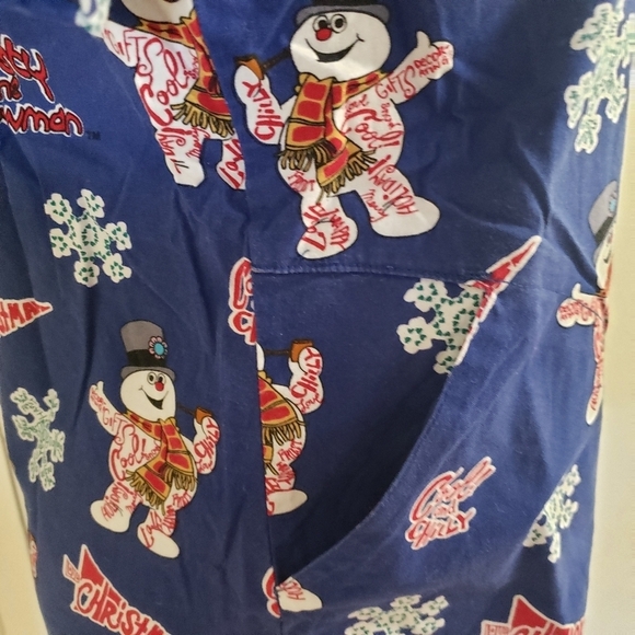 Frosty The Snowman Blue V Neck Women's Scrub Top Size S NWOT - Picture 4 of 7